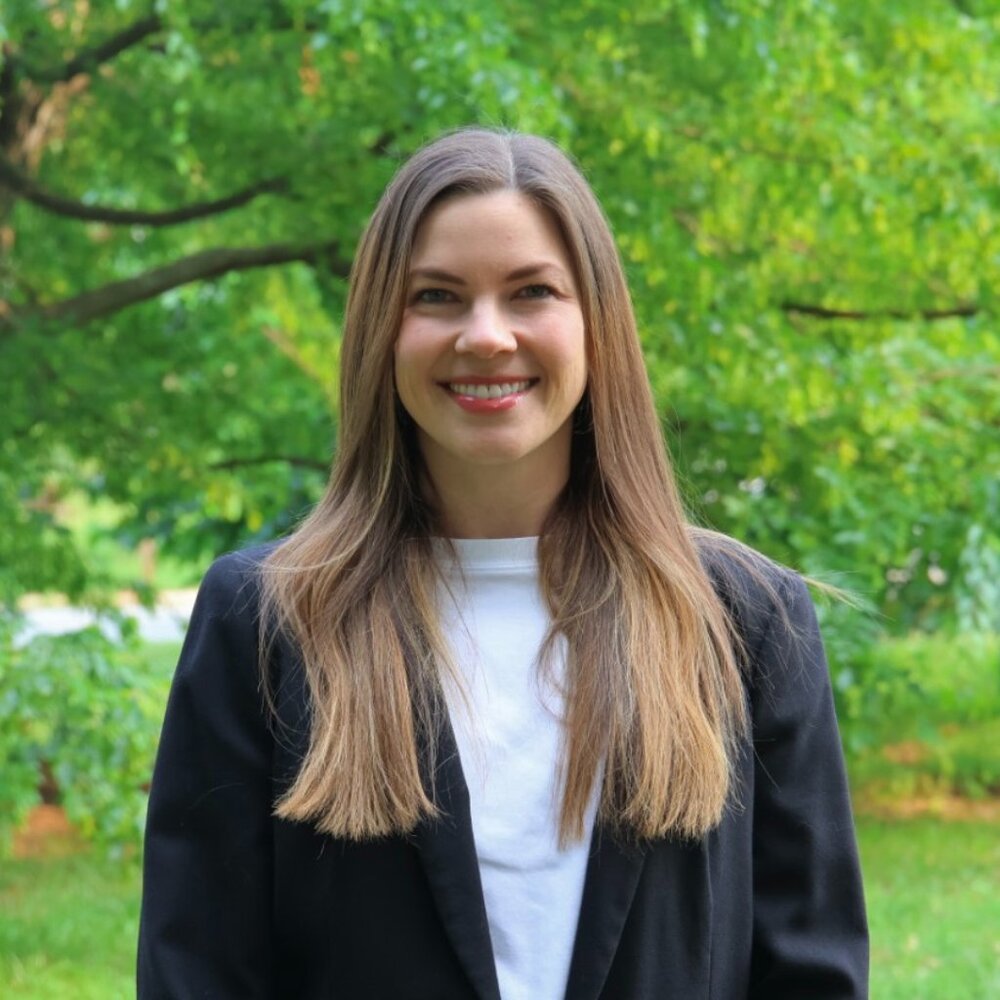 Meet your Posher, Emily